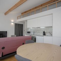 Отель Liiiving - Mezzanine Downtown Balcony Порту в номере