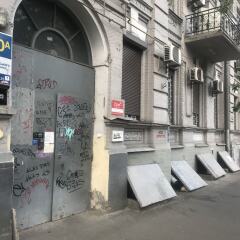 Гостиница Elements Hostels городской автобус