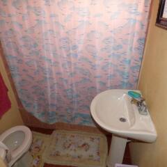 Отель Little Shaw Park Guest House ванная