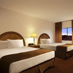 Отель Fiesta Henderson Hotel and Casino США, Хендерсон - отзывы, цены и фото номеров - забронировать отель Fiesta Henderson Hotel and Casino онлайн комната для гостей фото 3
