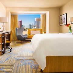 Отель JW Marriott Los Angeles L.A. LIVE удобства в номере фото 2