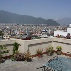 Отель Kathmandu Friendly Home Непал, Катманду - отзывы, цены и фото номеров - забронировать отель Kathmandu Friendly Home онлайн бассейн