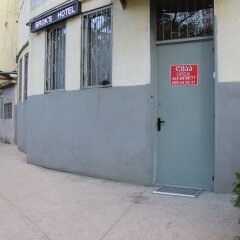 Brok's Hotel Тбилиси парковка