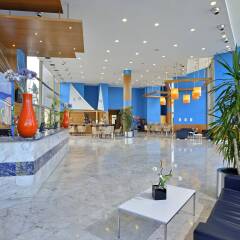 Отель Sol Costa Daurada Salou интерьер отеля