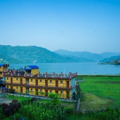 Отель Lakefront Непал, Покхара - отзывы, цены и фото номеров - забронировать отель Lakefront онлайн приотельная территория фото 2