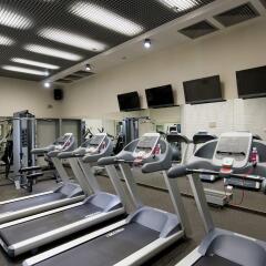 Гостиница Crowne Plaza Moscow World Trade Centre в Москве - забронировать гостиницу Crowne Plaza Moscow World Trade Centre, цены и фото номеров Москва фитнесс-зал фото 4