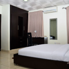 De Rigg Place in Ikeja, Nigeria from 41$, photos, reviews - zenhotels.com guestroom photo 4