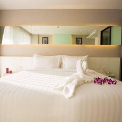 Отель Serenotel Pattaya Beach Front комната для гостей фото 2