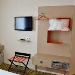 Отель ibis Styles Marseille Timone сейф в номере