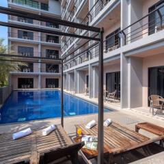 Отель Bhukitta Boutique Hotel Таиланд, Пхукет - отзывы, цены и фото номеров - забронировать отель Bhukitta Boutique Hotel онлайн балкон