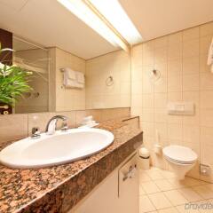 Novum Hotel Madison Düsseldorf Hauptbahnhof ванная