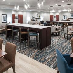 Отель Hampton Inn Gateway Arch Downtown питание
