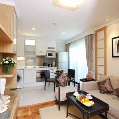 Апартаменты Montara Serviced Apartment Thonglor 25 Бангкок комната для гостей фото 4