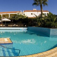 Апартаменты Captain Karas Holiday Apartments с домашними животными