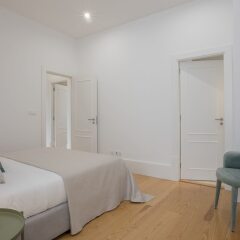 Отель Liiiving In Porto Downtown Luxury Apart Порту комната для гостей