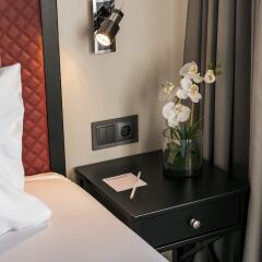 Отель Porto City House Порту сейф в номере