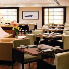 Avani Deira Dubai Hotel интерьер отеля фото 2