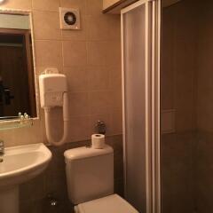 Отель Sofia Hotel Болгария, Банско - отзывы, цены и фото номеров - забронировать отель Sofia Hotel онлайн ванная