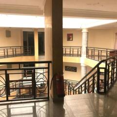 Отель Pentagon Luxury Suites Enugu Нигерия, Энугу - отзывы, цены и фото номеров - забронировать отель Pentagon Luxury Suites Enugu онлайн балкон