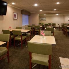 Отель La Quinta Inn Minneapolis Airport Блумингтон питание