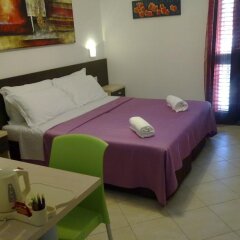 Отель La Locanda Del Mare B&B Синискола сейф в номере