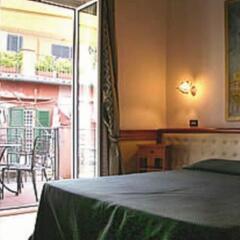 Отель Il Piccolo Di Piazza Di Spagna балкон