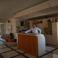 Hotel Haris интерьер отеля