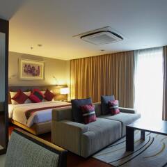 Отель Royal Suite Residence Boutique Бангкок комната для гостей фото 2