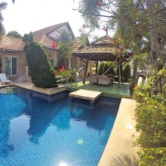 Отель Green Residence Pool Villa Паттайя бассейн фото 2