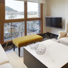 Апартаменты Playa de La Concha 5 Apartment by FeelFree Rentals комната для гостей фото 3