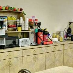 Отель Days Inn & Suites Louisville Airport SW гостиничный бар