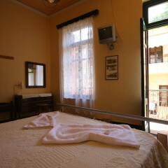Отель Ifigenia Traditional Rooms & Maisonettes Греция, Ханья - отзывы, цены и фото номеров - забронировать отель Ifigenia Traditional Rooms & Maisonettes онлайн комната для гостей фото 3