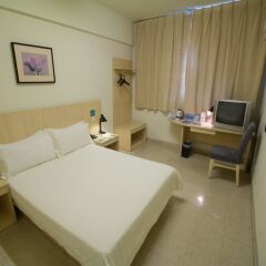 Отель Jinjiang Inns Shanghai Pudong Airport Китай, Шанхай - отзывы, цены и фото номеров - забронировать отель Jinjiang Inns Shanghai Pudong Airport онлайн комната для гостей фото 3