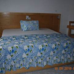 Отель HighLander Guest House сейф в номере