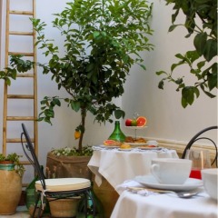 Отель Dimora Le Tre Muse Bed & Breakfast Лечче фото 4