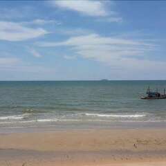 Sea Falcon Hotel пляж
