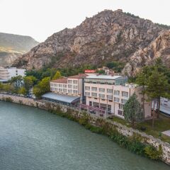 Buyuk Amasya Oteli Турция, Амасья - отзывы, цены и фото номеров - забронировать отель Buyuk Amasya Oteli онлайн приотельная территория