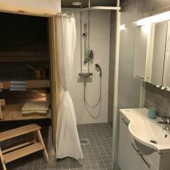 Апартаменты Helppo Hotelli Apartments Rovaniemi ванная фото 2