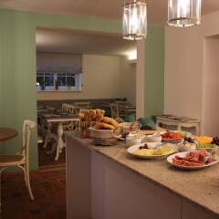 Отель The Little Guesthouse Salzburg Зальцбург питание