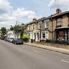 Отель Highbury Square Home парковка
