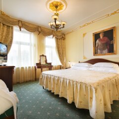Hotel General комната для гостей