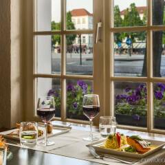 Отель Nh Brugge Hotel Бельгия, Брюгге - 5 отзывов об отеле, цены и фото номеров - забронировать отель Nh Brugge Hotel онлайн питание фото 3