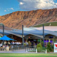 Отель Crowne Plaza Alice Springs Lasseters