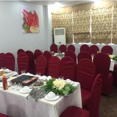 Holiday Hotel