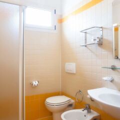 Отель Residence Mimosa Римини ванная