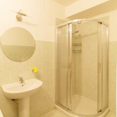 Отель Albergo Le Piante Манерба-дель-Гарда ванная фото 2