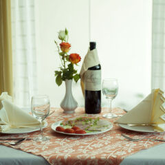 The Summer Hotel в номере