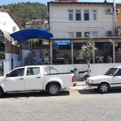 Pinara Pension & Guesthouse Турция, Фетхие - отзывы, цены и фото номеров - забронировать отель Pinara Pension & Guesthouse онлайн парковка