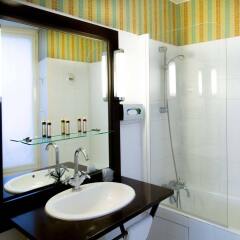 Hotel Quartier Latin ванная