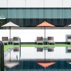 Отель Mandarin Hotel Managed by Centre Point Таиланд, Бангкок - 3 отзыва об отеле, цены и фото номеров - забронировать отель Mandarin Hotel Managed by Centre Point онлайн приотельная территория